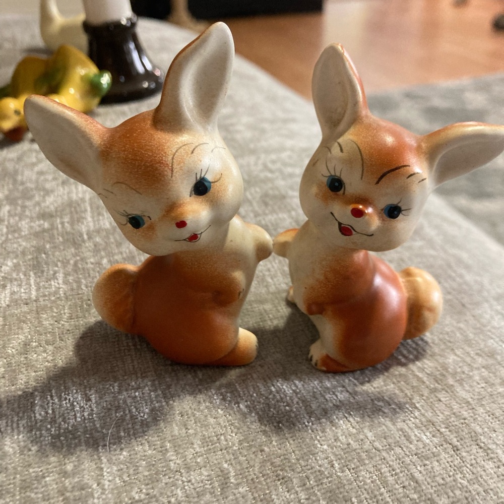 Vintage Ceramic Bunny Salt and Pepper shakers
